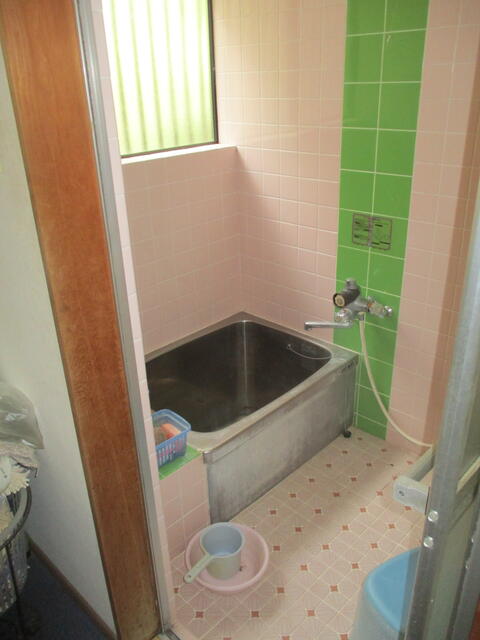 detached 三重県志摩市磯部町穴川 地図を見る