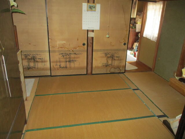 detached 三重県志摩市磯部町穴川 地図を見る