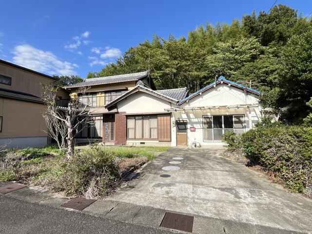 三重県津市の一戸建て | 700万円 | 6LDK | 544.99m² | Akiyama house finder