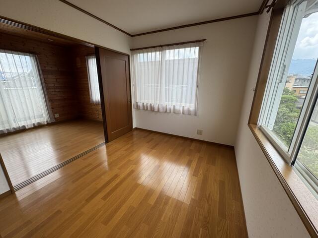 detached 三重県三重郡菰野町大字菰野 地図を見る