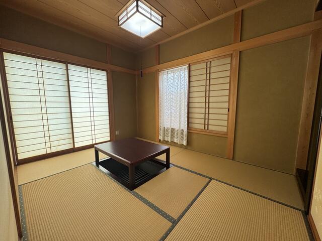 detached 三重県三重郡菰野町大字菰野 地図を見る