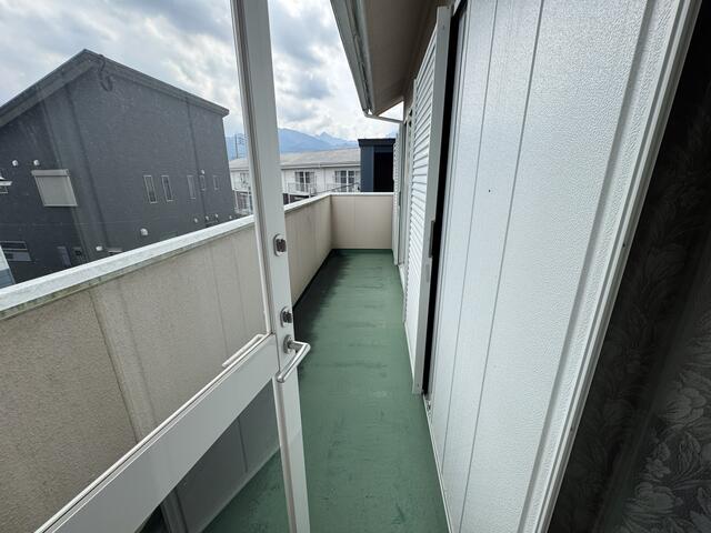 detached 三重県三重郡菰野町大字菰野 地図を見る