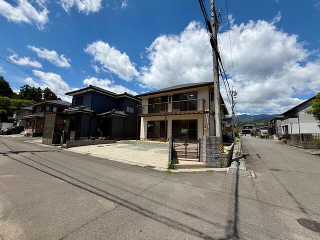 detached 三重県三重郡菰野町大字田口新田 地図を見る