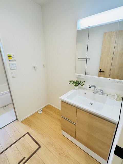 detached 三重県いなべ市北勢町東村 地図を見る