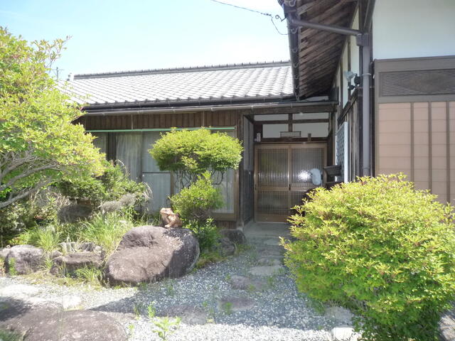 detached 三重県三重郡菰野町大字千草 地図を見る