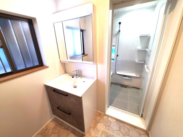 detached 三重県三重郡菰野町大字菰野 地図を見る