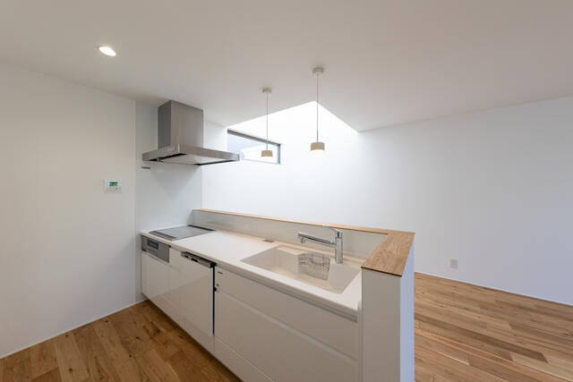 detached 三重県三重郡朝日町大字縄生 地図を見る