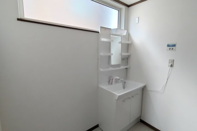 detached 滋賀県米原市柏原 地図を見る