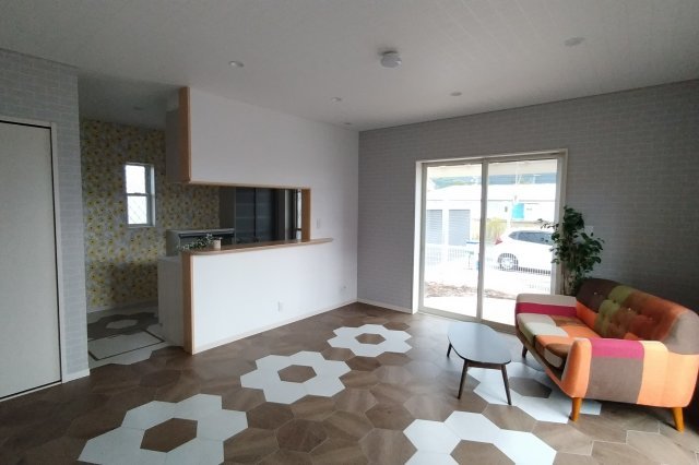 detached 滋賀県愛知郡愛荘町東出 地図を見る