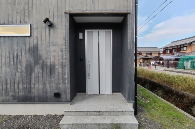 detached 滋賀県犬上郡甲良町大字尼子 地図を見る