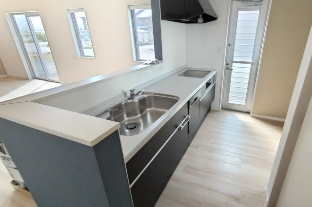 detached 滋賀県犬上郡甲良町大字尼子 地図を見る