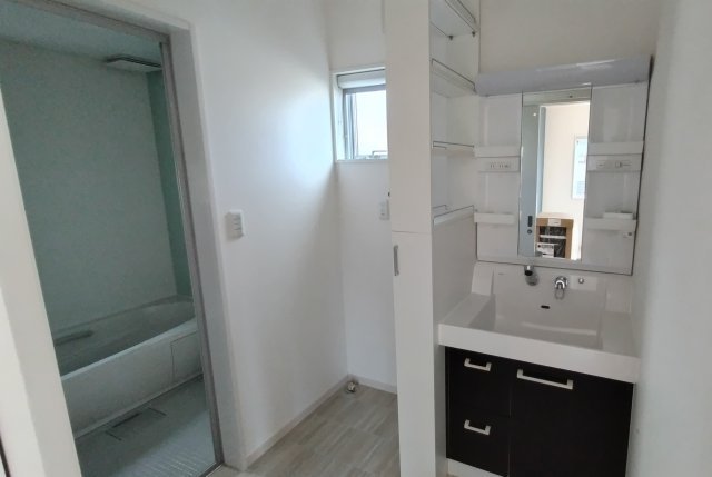 detached 滋賀県犬上郡甲良町大字尼子 地図を見る