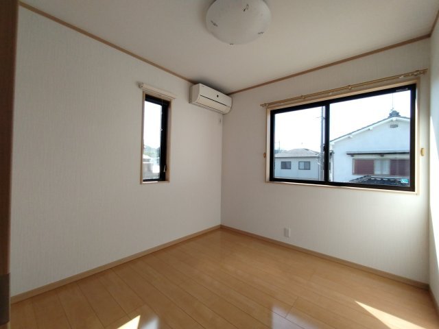detached 滋賀県愛知郡愛荘町長野 地図を見る