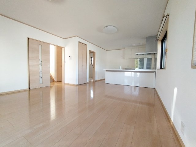 detached 滋賀県愛知郡愛荘町長野 地図を見る