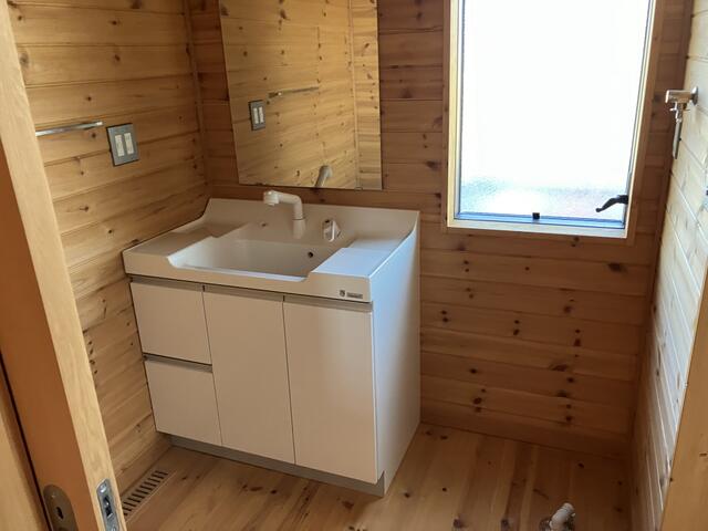 detached 滋賀県愛知郡愛荘町東円堂 地図を見る