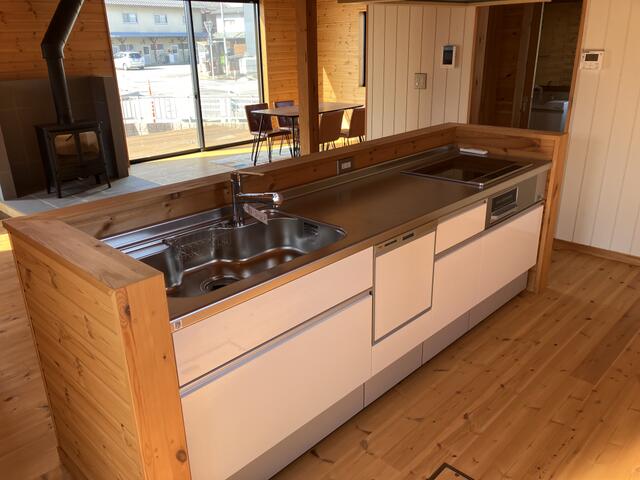 detached 滋賀県愛知郡愛荘町東円堂 地図を見る