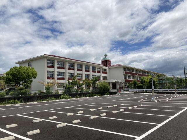 野洲市立野洲北中学校 (2,133m)