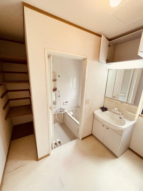 detached 滋賀県東近江市昭和町 地図を見る