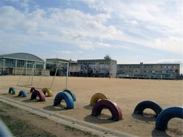 金城小学校 (380m)
