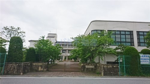 彦根市立稲枝中学校 (2,500m)