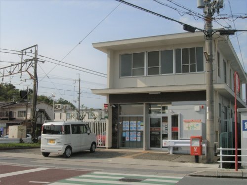 彦根岡町郵便局 (682m)