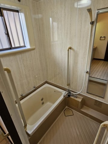 detached 滋賀県近江八幡市安土町桑実寺 地図を見る