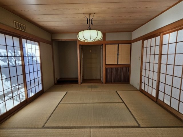 detached 滋賀県近江八幡市安土町桑実寺 地図を見る