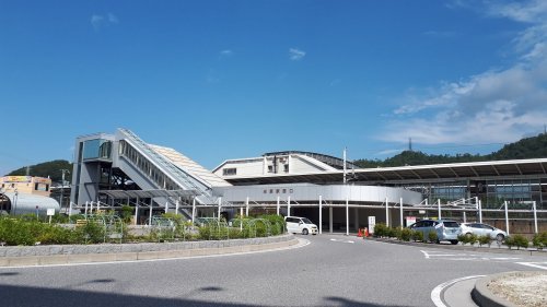 米原駅 (1,600m)