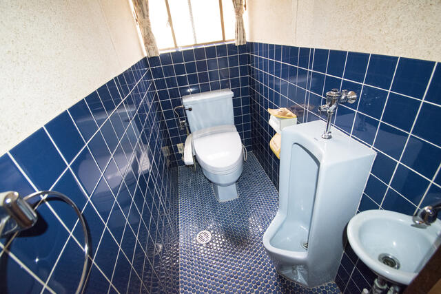 トイレ／ダイニング横のトイレ