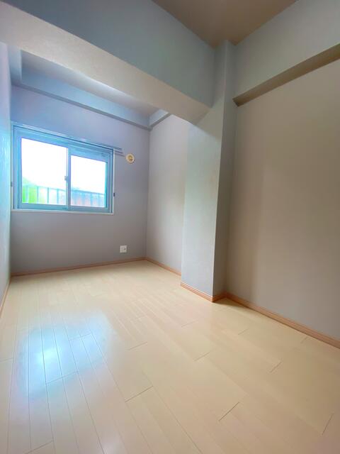 リビング以外の居室／洋室４．８