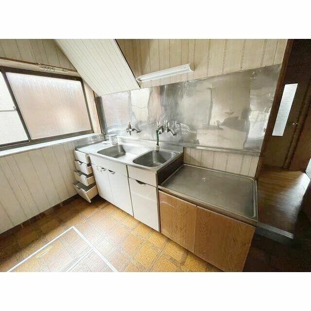 キッチン／収納スペースもしっかりあります。お料理の段取りもよくなります