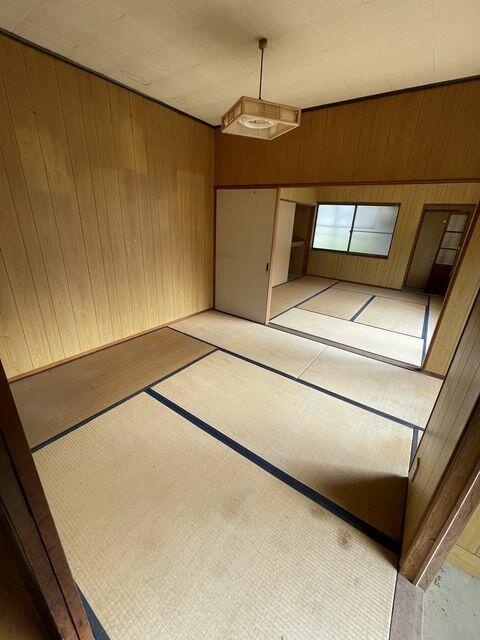 リビング以外の居室／落ち着きのある和室です♪※この画像はＡＩで編集を施しています