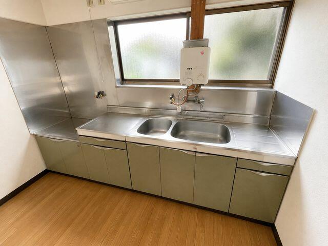 キッチン／使い勝手の良いキッチンです♪※この画像はＡＩで編集を施してい