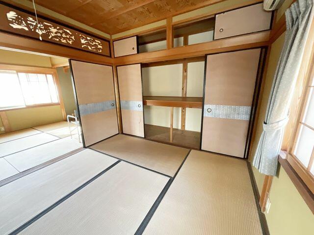 リビング以外の居室／畳コーナーで横になってくつろぎを味わえます※この画像はＡＩで