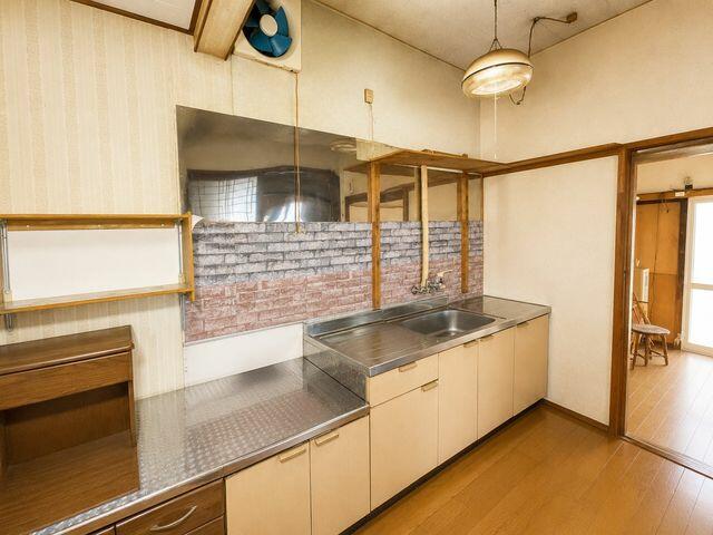 キッチン／使い勝手の良いキッチンです♪※この画像はＡＩで編集を施してい