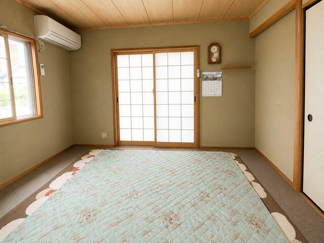 リビング以外の居室／落ち着きのある和室です♪※この画像はＡＩで編集を施しています
