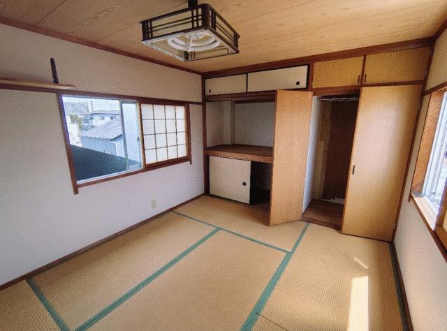 リビング以外の居室／※小物、家具等はＡＩ合成により消去しています。