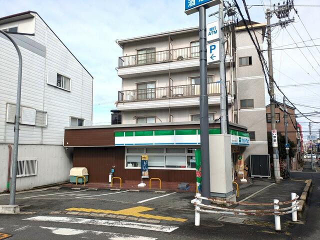 ファミリーマート寝屋川石津南町店 (598m)