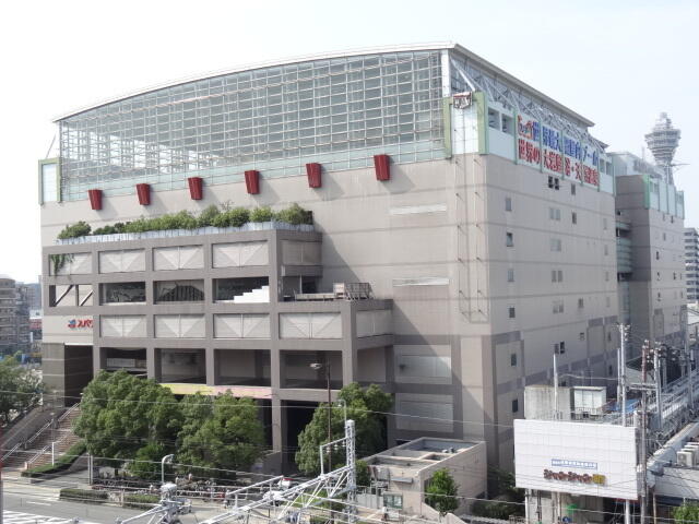 スパワールド世界の大温泉 (180m)