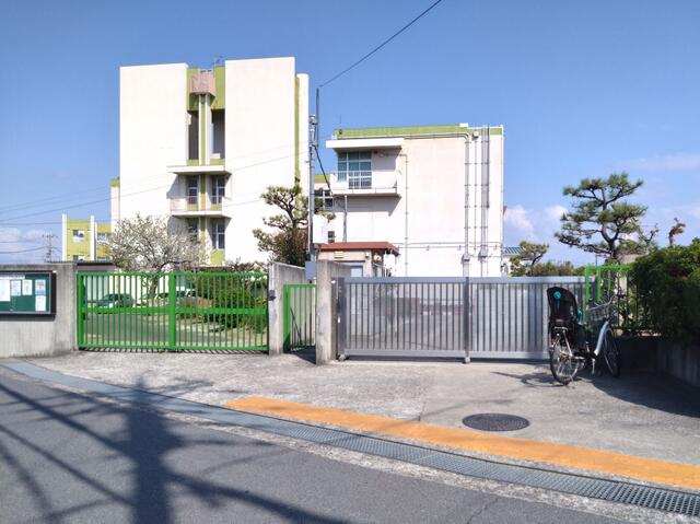 松原市立松原小学校徒歩８分、通学路付近には、学習塾等多数。 (640m)