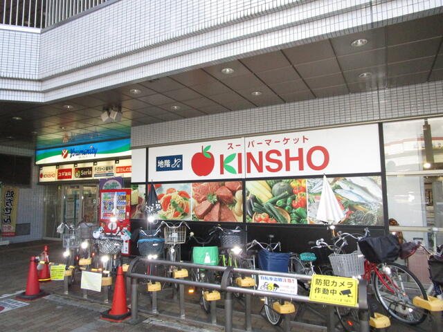 駅直結の「ゆめニティまつばら」には、開業医院・飲食店・近商ストアー等々多数入居 (700m)