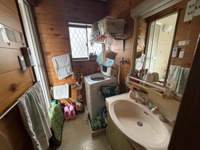 洗面台・洗面所／洗面室も広くて明るいです！