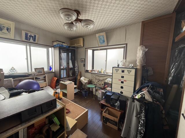 リビング以外の居室／３階北東側洋室です！