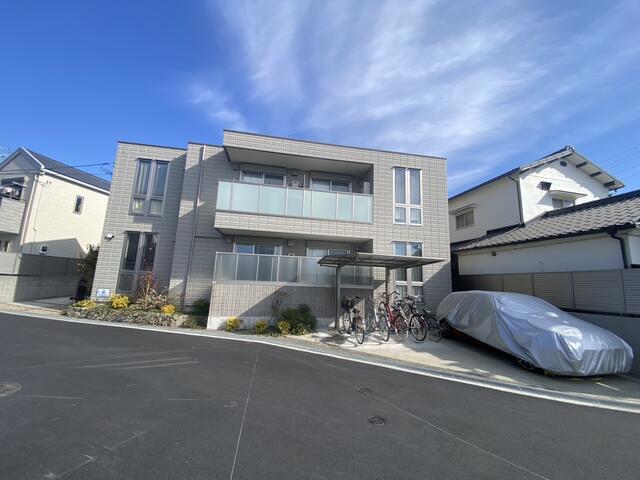現地（外観）／西側（正面）から見た外観です！