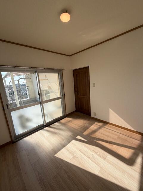 リビング以外の居室／２Ｆ洋室　約４．５帖