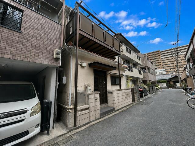 現地（外観）／前面道路含む外観