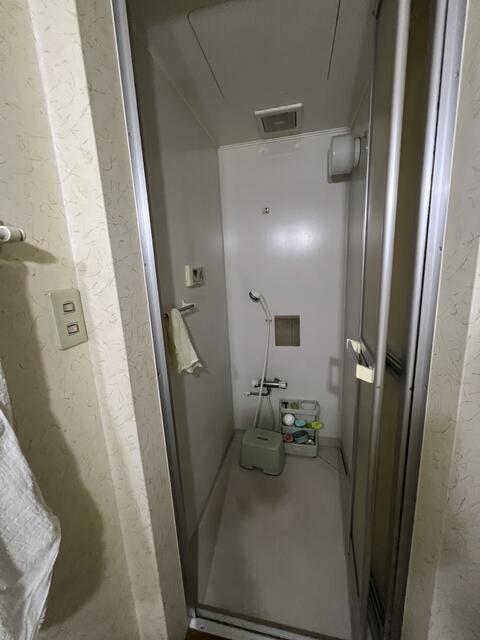 浴室／２階　シャワー室