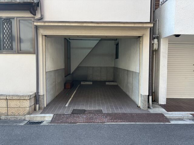 現地（駐車場）／ビルトインガレージは自転車スペースも確保できます