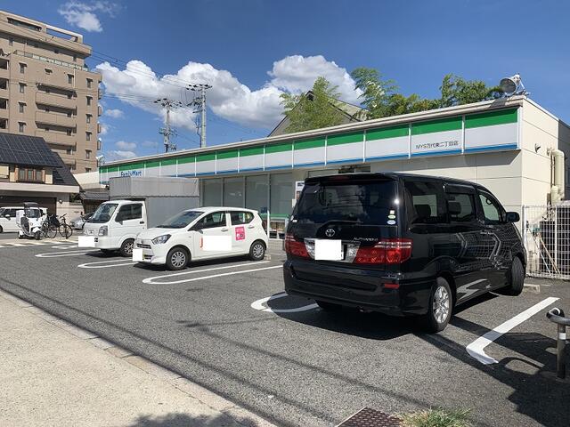ファミリーマートＭＹＳ万代東二丁目店 (150m)