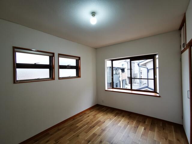 リビング以外の居室／２階６帖洋室